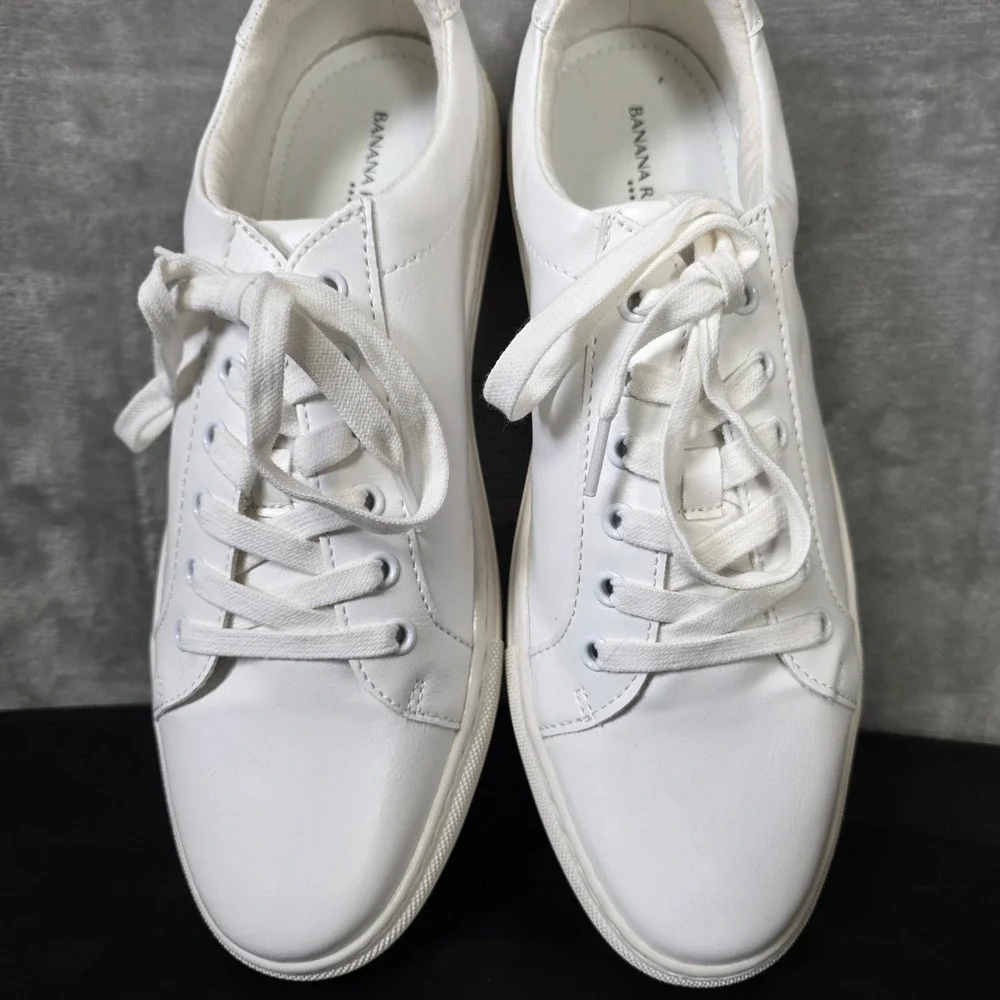Banana Republic Sneakers Low Top Mens 10 White EXCELLENT Preppy Minimalist Basic